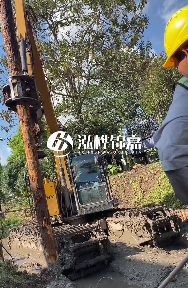 景德鎮(zhèn)河道清淤專業(yè)施工-狹窄河道挖機清理河道的方法？